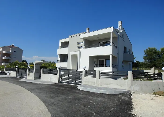 公寓 Miocic 扎达尔